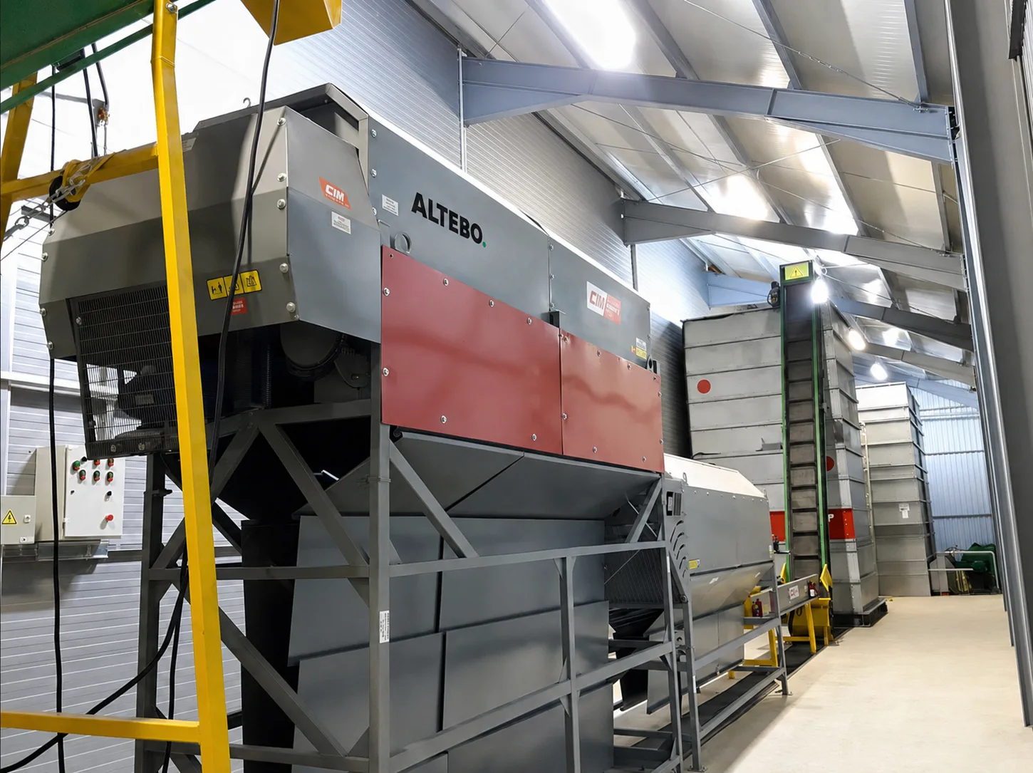 Echipament de amestecare industrial fabricat de Altebo, în fabrica clientului